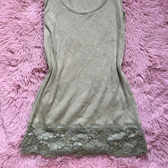 Y2k sage green cozy casual lace hem cami - Picture 3 of 5